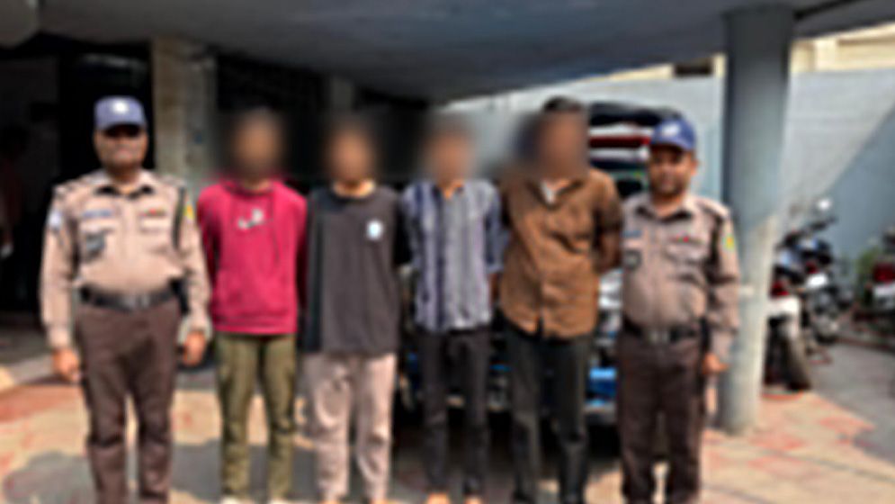 রমনা থেকে স্কুলছাত্র অপহরণ: প্রধানমন্ত্রীর হস্তক্ষেপে উদ্ধার ৪ গ্রেফতার