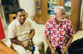 বিএনপি নেতার মিষ্টি নিয়ে আওয়ামী লীগ নেতার বাসায় যাওয়া নিয়ে বিতর্ক