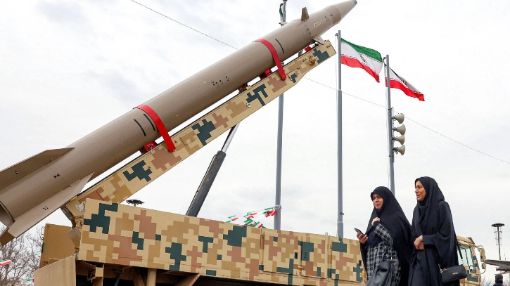 ইরানের পাল্টা হামলা: কাতার ও বাহরাইনসহ মধ্যপ্রাচ্যে বিস্ফোরণ