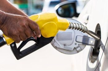 মধ্যপ্রাচ্যে সামরিক উত্তেজনার ফলে জ্বালানি তেলের দাম বেড়েছে