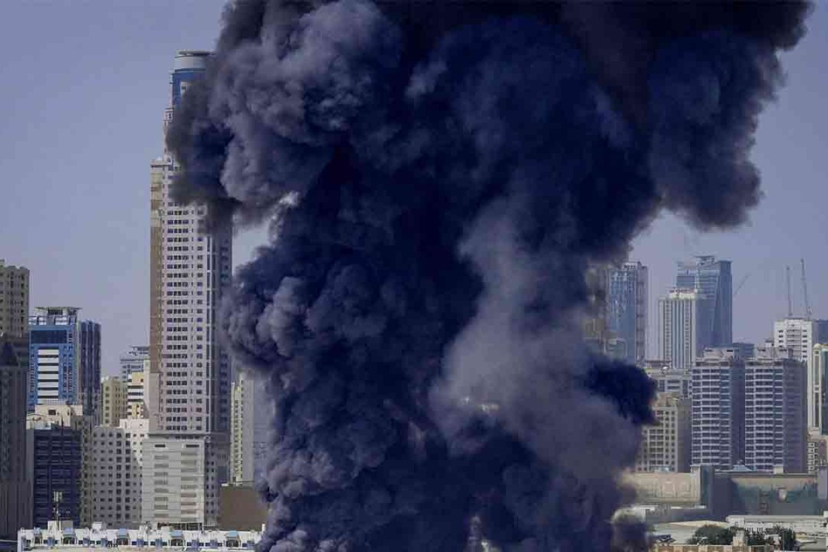 ইরানের ড্রোন হামলায় আবু ধাবিতে অগ্নিকাণ্ড, হতাহতের খবর নেই