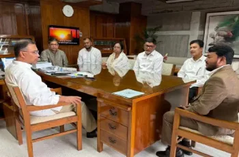 প্রধানমন্ত্রীর সঙ্গে সাক্ষাৎ নবনিযুক্ত পাঁচ প্রশাসকের