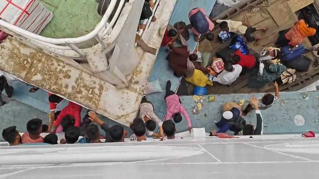 সদরঘাট দুর্ঘটনা: তদন্তে দুটি কমিটি, লঞ্চের রুট পারমিট বাতিল