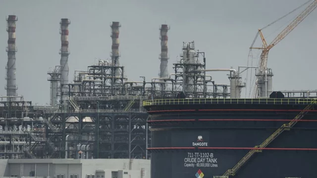 যুদ্ধের মধ্যেই ইরানের দৈনিক ১৩ কোটি ৯০ লাখ ডলার আয়