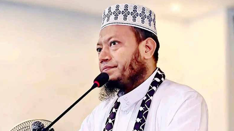 মুফতি আমির হামজাকে লিগ্যাল নোটিশ, দুর্নীতিবাজদের নাম প্রকাশের দাবি