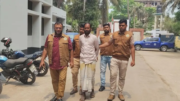 ভোলার দৌলতখানে বাবার বিরুদ্ধে কিশোরী ধর্ষণের অভিযোগ, গ্রেপ্তার