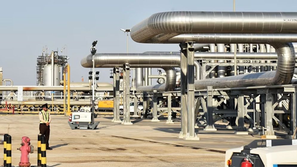সৌদি আরবের তেল পাইপলাইনে ইরানের হামলা, বিপর্যস্ত সরবরাহ