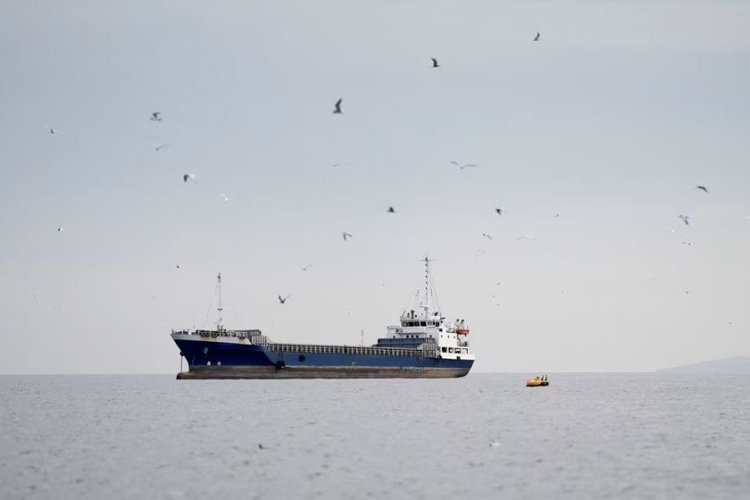 ইরানের ঘোষণা: যুদ্ধবিরতির সময় হরমুজ প্রণালি সম্পূর্ণ উন্মুক্ত