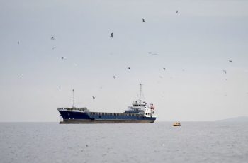 ইরানের ঘোষণা: যুদ্ধবিরতির সময় হরমুজ প্রণালি সম্পূর্ণ উন্মুক্ত