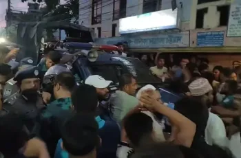 চট্টগ্রামে ৩ বছরের শিশুকে ধর্ষণের অভিযোগ, পুলিশ অবরুদ্ধ