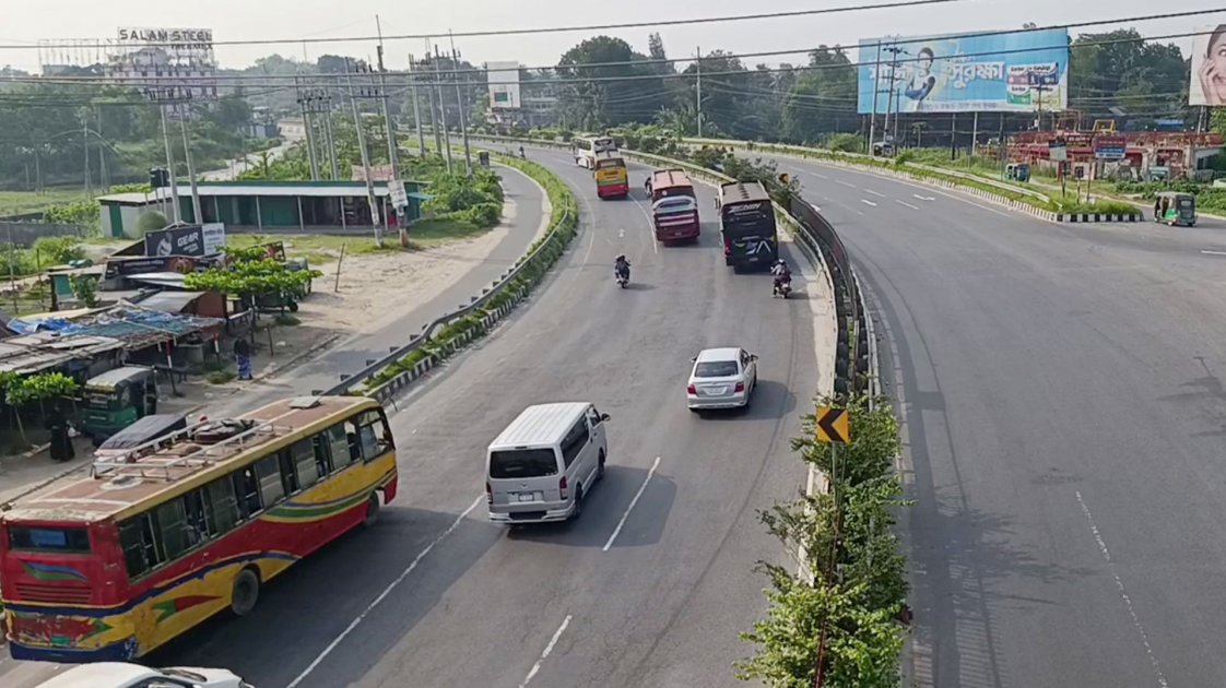 যমুনা সেতু মহাসড়কে ঢাকামুখী যানবাহনের চাপ বেড়েছে