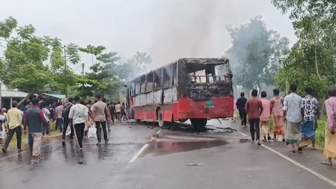 চট্টগ্রামে বিআরটিসি বাসের চাপায় বাবা-ছেলের মৃত্যু, বিক্ষোভে বাসে আগুন