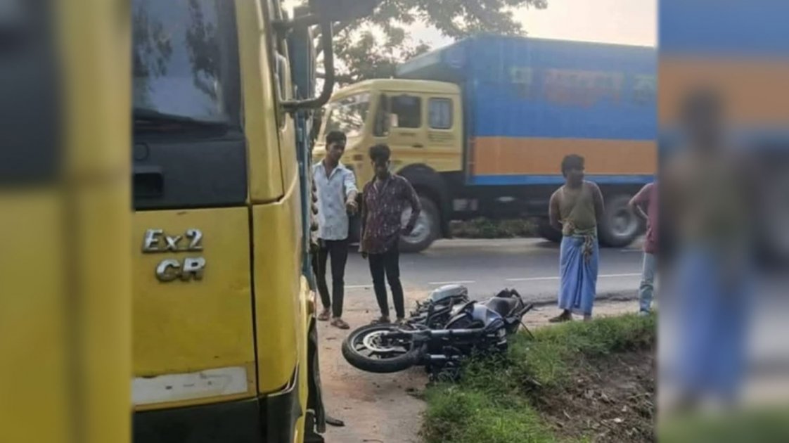 ফেনীতে ট্রাকের ধাক্কায় মোটরসাইকেল চালক নিহত