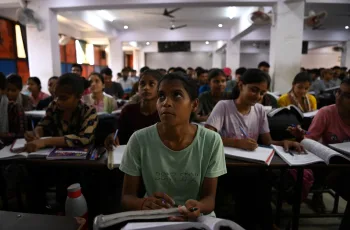 ভারতের CBSE পরীক্ষার কেলেঙ্কারি: শিক্ষার্থীদের ক্ষোভে মোদির সরকার চাপে