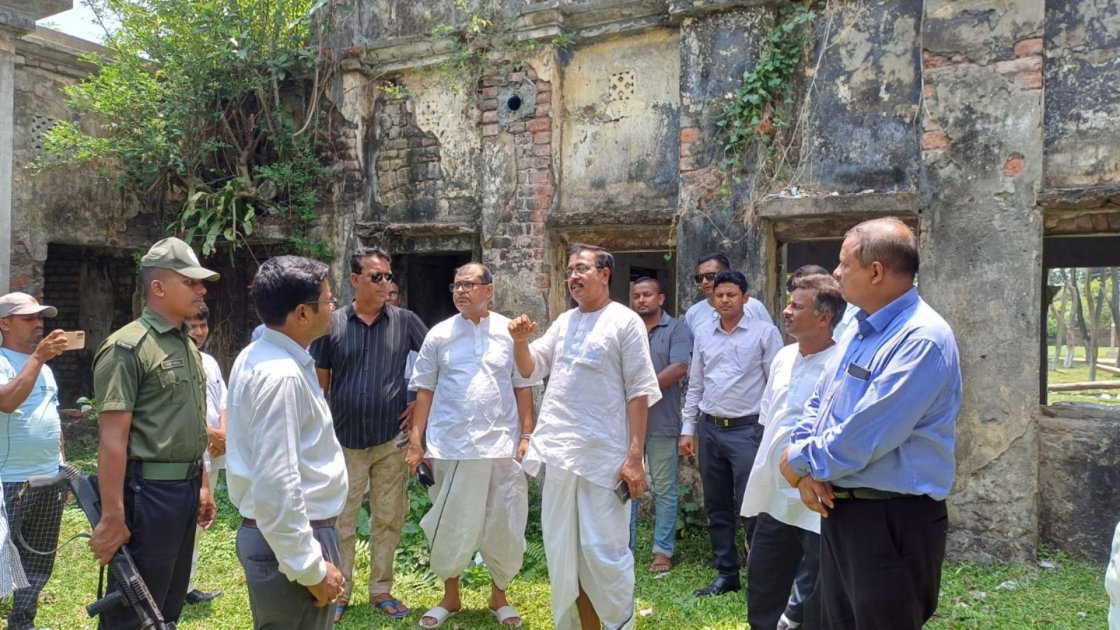 পাবনায় ঠাকুর অনুকূলচন্দ্রের ভবনের নিলাম স্থগিত, ভক্তদের স্বস্তি
