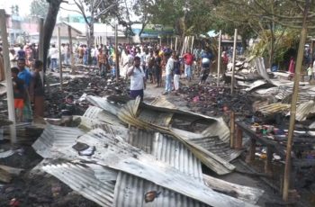 কুড়িগ্রামে ভয়াবহ অগ্নিকাণ্ডে ১০৫টি দোকান পুড়ে গেছে