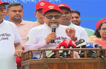 সরকারি প্রতিষ্ঠানে জমা পানি পেলে জরিমানা হবে: স্বাস্থ্যমন্ত্রী