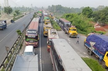 যমুনা সেতু মহাসড়কে ১৫ কিলোমিটার এলাকায় যানজট