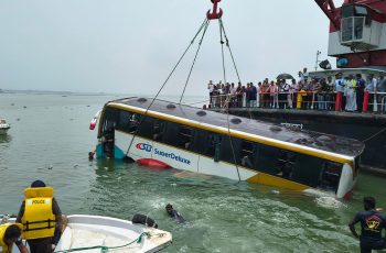 দৌলতদিয়ায় বাস ডুবির ঘটনায় মামলা, তিনজন গ্রেফতার