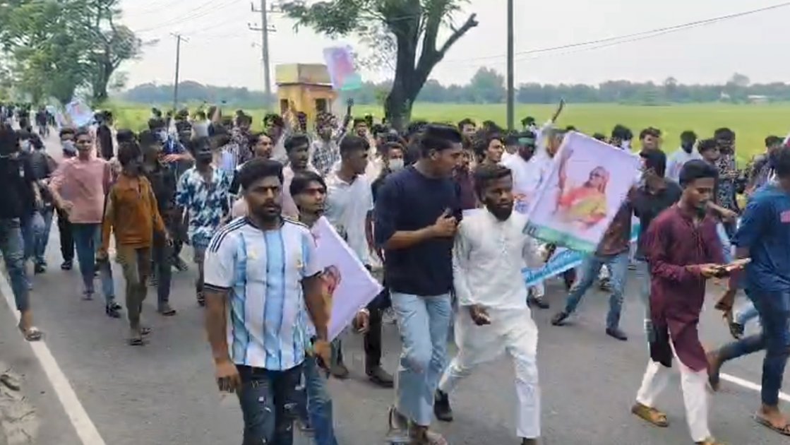 কুমিল্লায় ছাত্রলীগের মিছিলে পুলিশি অভিযান, আটক ৪৫