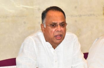 লোডশেডিংয়ের জন্য বিদ্যুৎ ঘাটতি নয়, দাবি মন্ত্রীর