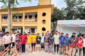 কুমিল্লায় পুলিশের ওপর হামলায় ১৯ জন গ্রেপ্তার