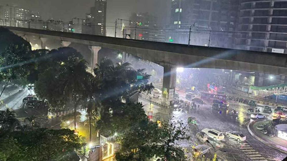 ঢাকাসহ ১২ অঞ্চলে রাতের মধ্যে ঝড়ের পূর্বাভাস