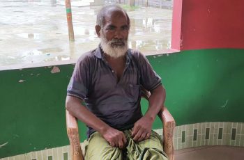 জামালপুর সীমান্তে ২৪ ঘণ্টা শূন্য রেখায় আটকে থাকা বৃদ্ধ উদ্ধার