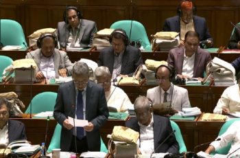অর্থমন্ত্রী বাজেট বক্তব্যে ৯ লাখ ৩৮ হাজার কোটি টাকার প্রস্তাবনা উপস্থাপন