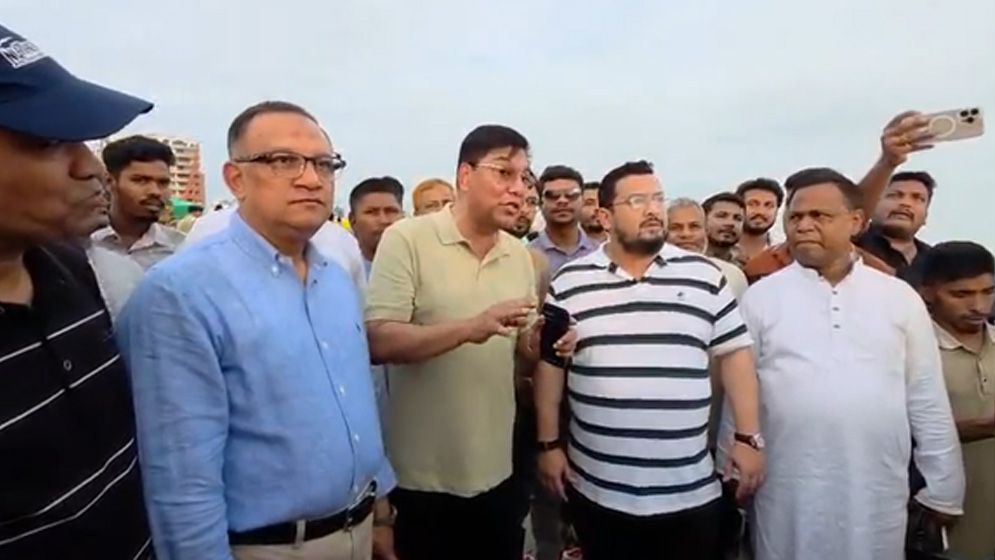 কক্সবাজারে তিন প্রতিমন্ত্রীর আকস্মিক পরিদর্শন