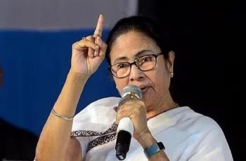 মমতা বন্দ্যোপাধ্যায়ের বিরুদ্ধে সাম্প্রদায়িক সম্প্রীতি নষ্টের অভিযোগে মামলা