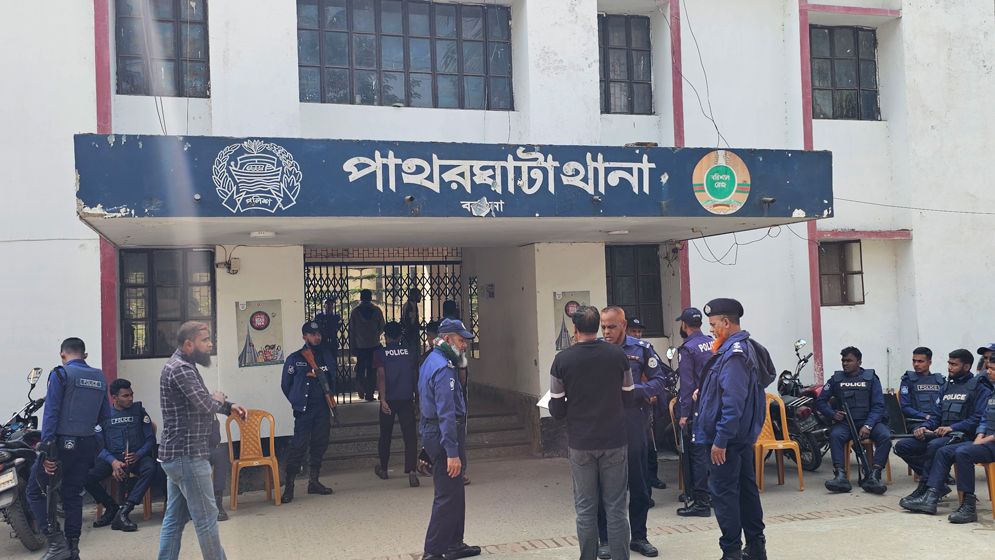বরগুনায় রিকশাচালকের হত্যাকাণ্ড, জমি বিরোধের অভিযোগ