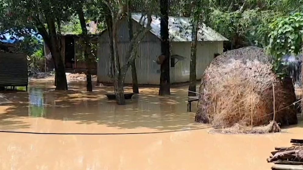 শেরপুরে ভারি বর্ষণে তিন নদীর পানি বিপৎসীমার ওপর দিয়ে প্রবাহিত