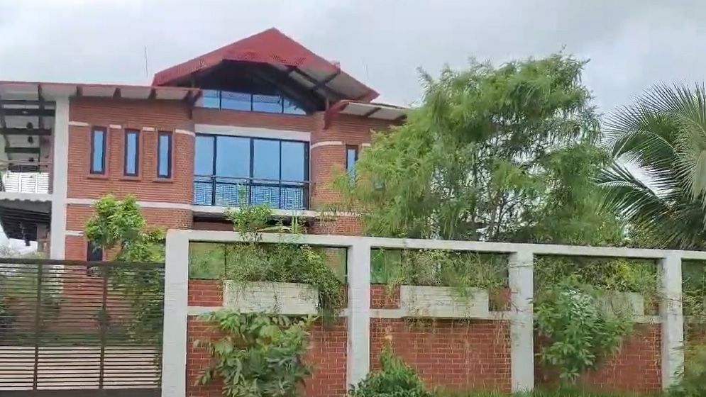 রূপগঞ্জে বেনজীর আহমেদের ১০ কোটি টাকার ডুপ্লেক্স বাংলো জব্দ