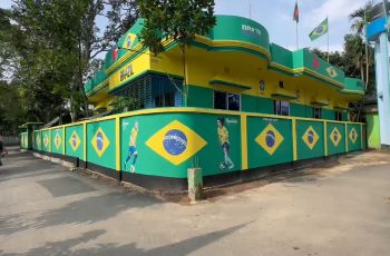 আখাউড়ায় 'ব্রাজিল বাড়ি' দর্শনার্থীদের আকৃষ্ট করছে