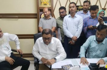 নোয়াখালীতে স্বাস্থ্যমন্ত্রীর পরিদর্শন, তত্ত্বাবধায়ক প্রত্যাহার
