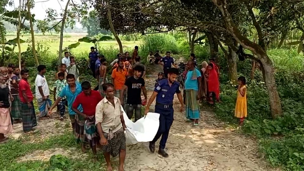 দিনাজপুরে আমবাগান থেকে গৃহবধূর মরদেহ উদ্ধার