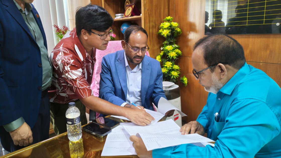 টাঙ্গাইল মেডিকেল কলেজ হাসপাতালে প্রতিমন্ত্রীর আকস্মিক পরিদর্শন ও অসন্তোষ প্রকাশ
