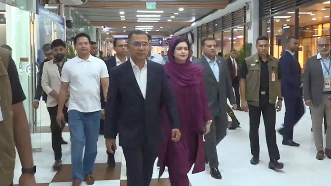 মালয়েশিয়া ও চীন সফরে রওনা হলেন প্রধানমন্ত্রী তারেক রহমান