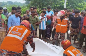 শৈলকূপায় বাসের চাপায় ট্রাকচালকের মৃত্যু