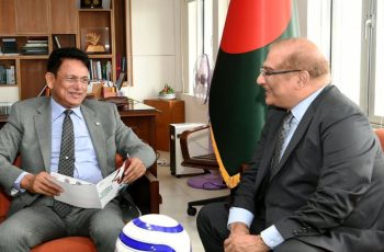 শিক্ষামন্ত্রীর সাথে পাকিস্তানের হাইকমিশনারের সৌজন্য সাক্ষাৎ