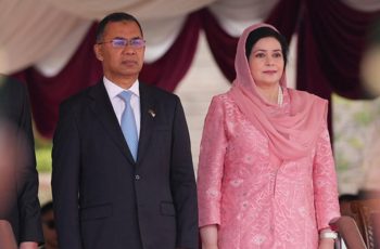 মালয়েশিয়ার প্রধানমন্ত্রী আনোয়ার ইব্রাহিমের উষ্ণ অভ্যর্থনা প্রধানমন্ত্রী তারেক রহমানকে