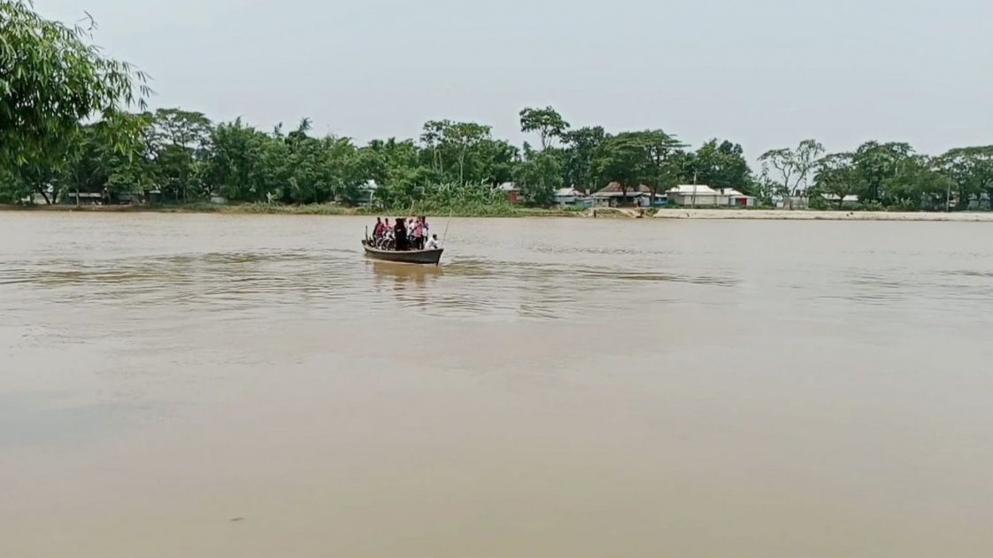 নেত্রকোণার নদ-নদীর পানির স্তর বৃদ্ধি, বিপদসীমা ছুঁইছুঁই