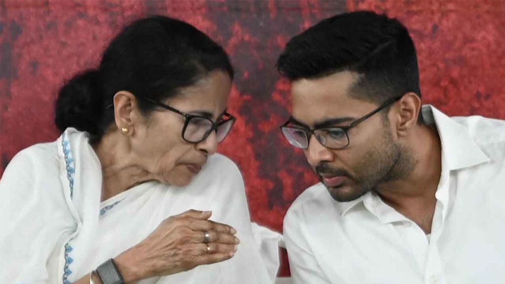 তৃণমূলের বিদ্রোহীদের দ্বারা মমতা ও অভিষেকের অপসারণ