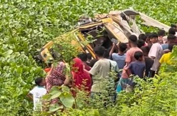 ব্রাহ্মণবাড়িয়ায় সিমেন্টবোঝাই ট্রাক দুর্ঘটনায় হেলপারের মৃত্যু