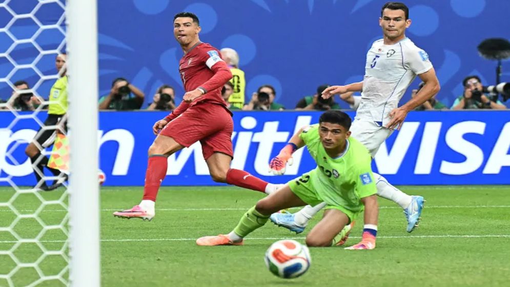 রোনালদোর জোড়া গোলে উজবেকিস্তানকে ৫-০ ব্যবধানে পর্তুগালের জয়