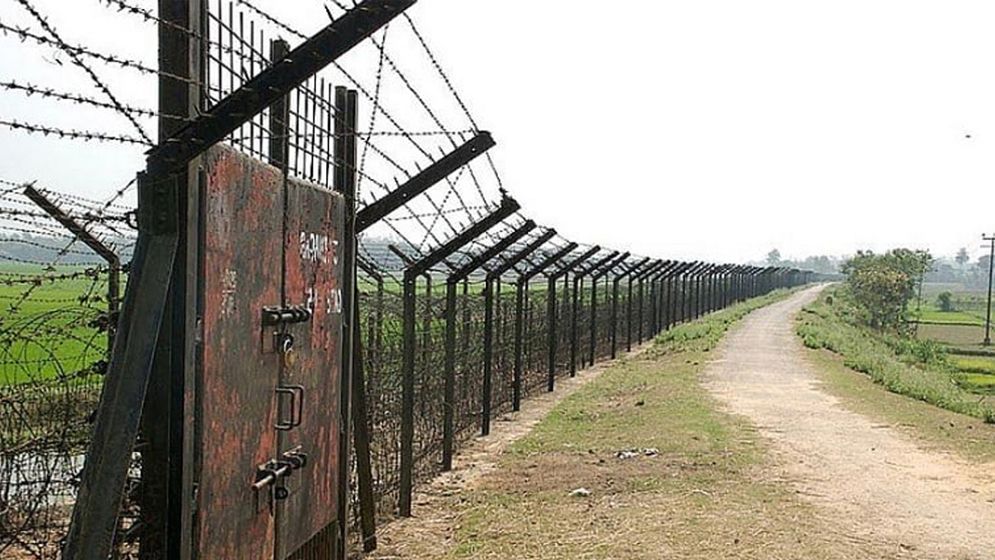 নওগাঁর সাপাহার সীমান্তে ৯ জনকে পুশ ইন চেষ্টা, বিজিবির সফল প্রতিরোধ