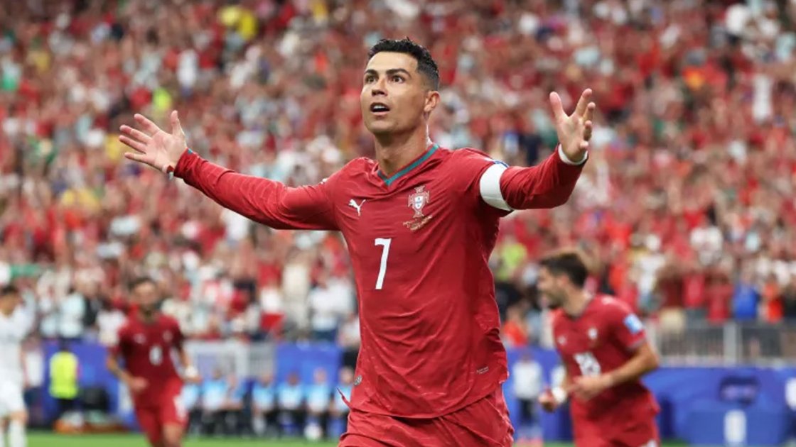 রোনালদো গড়লেন ছয় বিশ্বকাপে গোলের কীর্তি