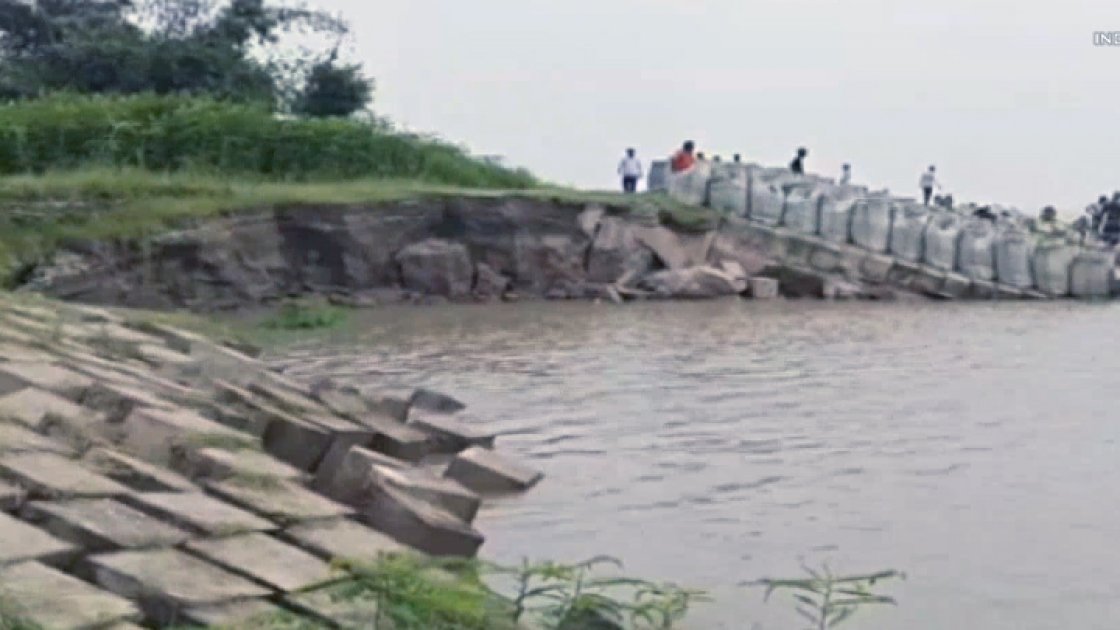 সিরাজগঞ্জে যমুনার আগ্রাসী ভাঙন, স্থানীয়দের উদ্বেগ