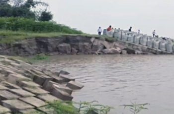সিরাজগঞ্জে যমুনার আগ্রাসী ভাঙন, স্থানীয়দের উদ্বেগ